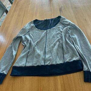 Splendid Navy sweater